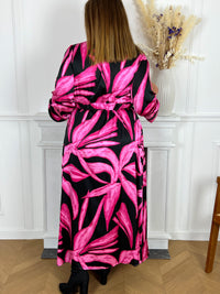 Robe longue grande taille femme Robe longue à manches longues Cache cœur Elastiquée à la taille et aux poignets Ceinture amovible Couleurs : noir et rose Composition : 100% Polyester Lavage à la main obligatoire Made in RPC