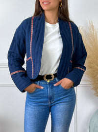 Jean bleu femme  Jean taille haute Coupe droite Fermeture à zip avec un bouton 2 poches à l'avant et 2 poches à l'arrière Couleurs : bleu Composition : 92% Coton, 5% Polyester, 3% Elasthanne Made in P.R.C