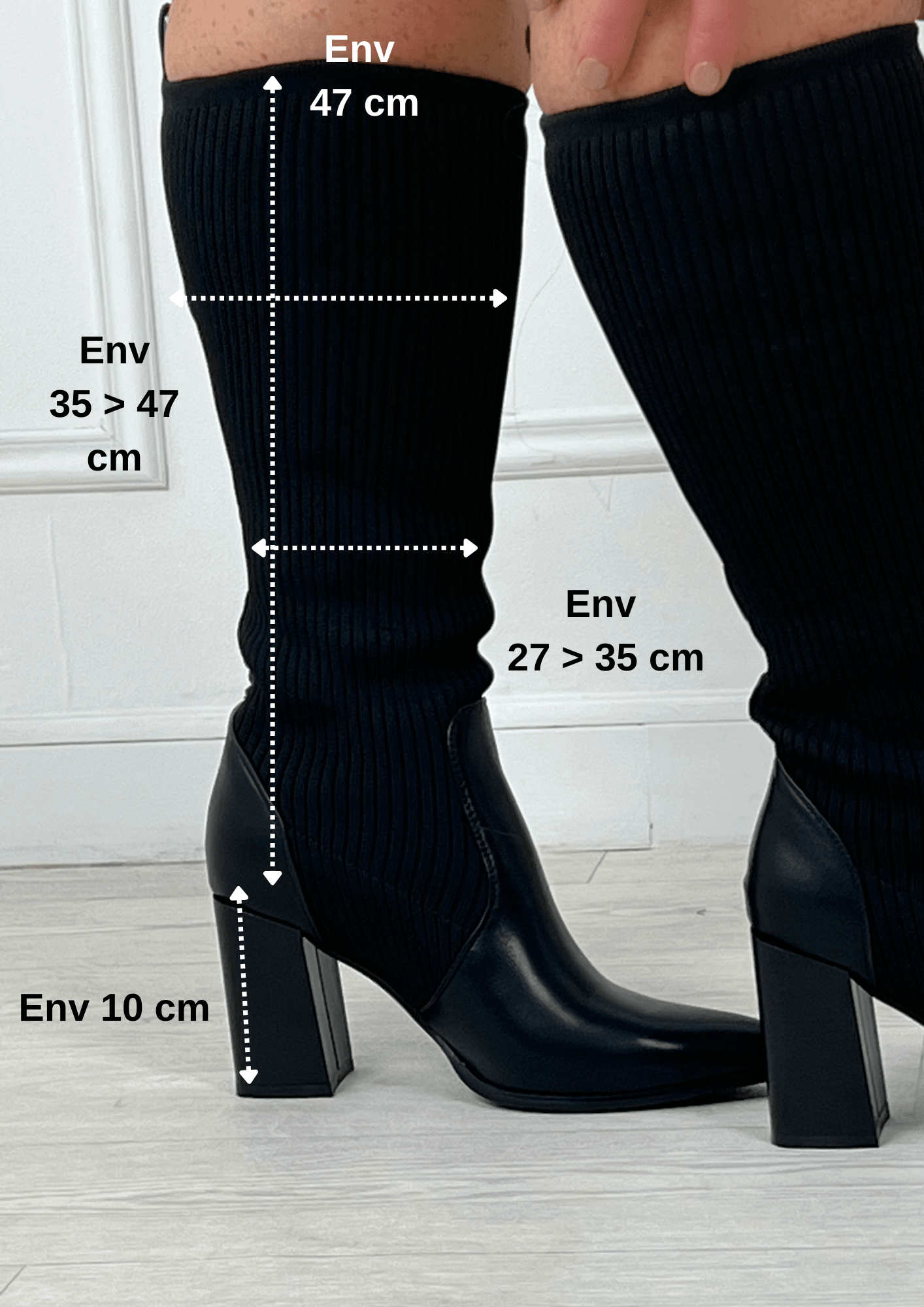BOTTES HAUTES ÉLASTIQUES NOIRES Bottes hautes Elastique Bi-matière Couleur : noir Enfilage Convient à toutes morphologies Synthétique