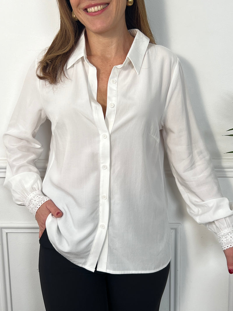 Chemise écrue avec broderie au dos : Soleïa