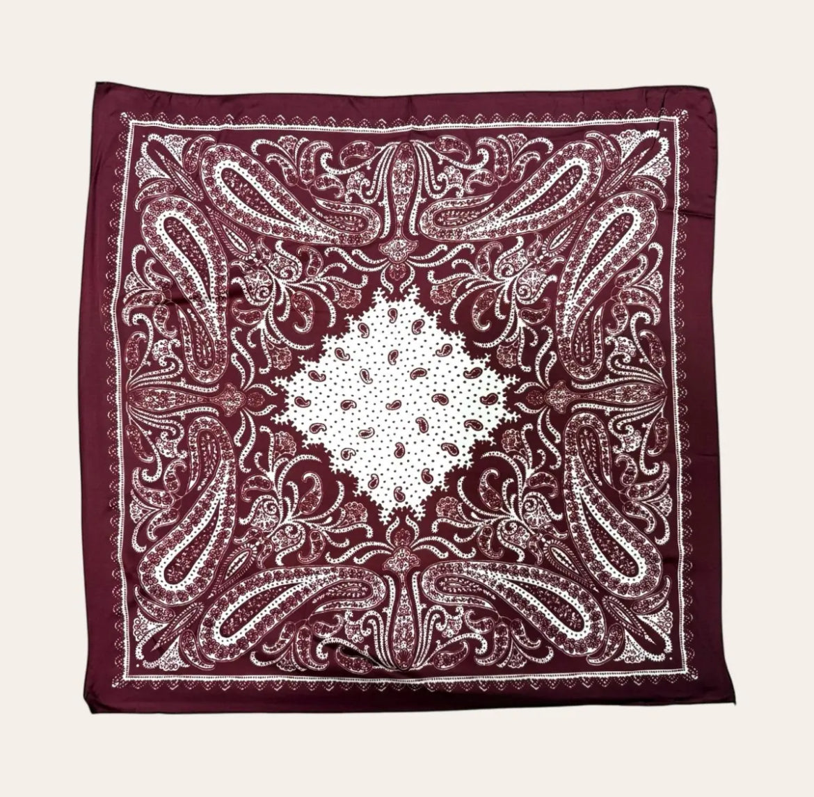 Foulard en soie bordeaux : Sonia
