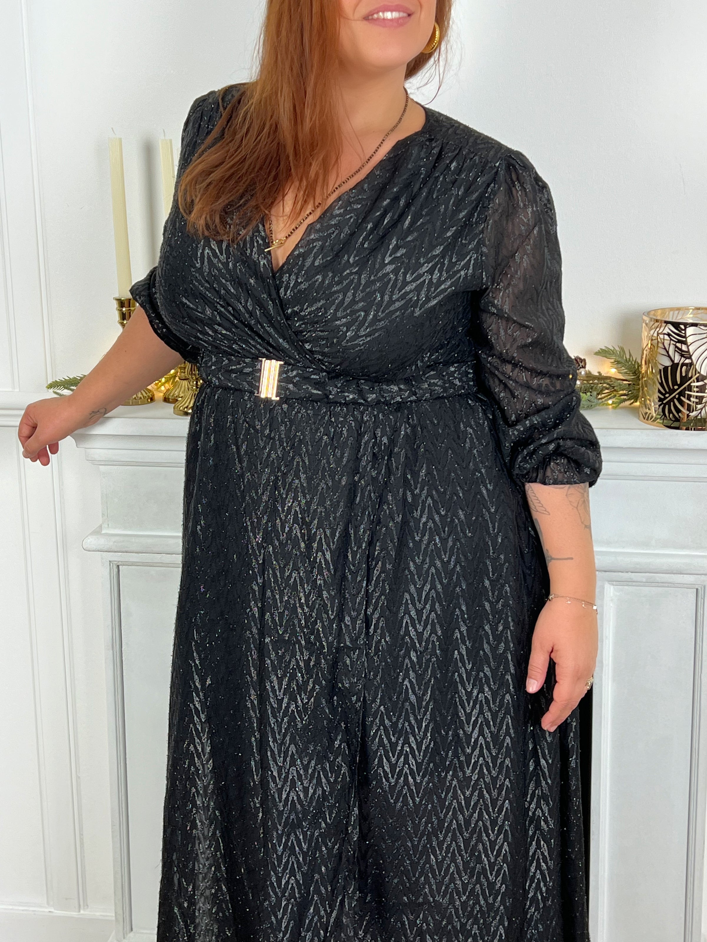 Femme en robe longue hot sale