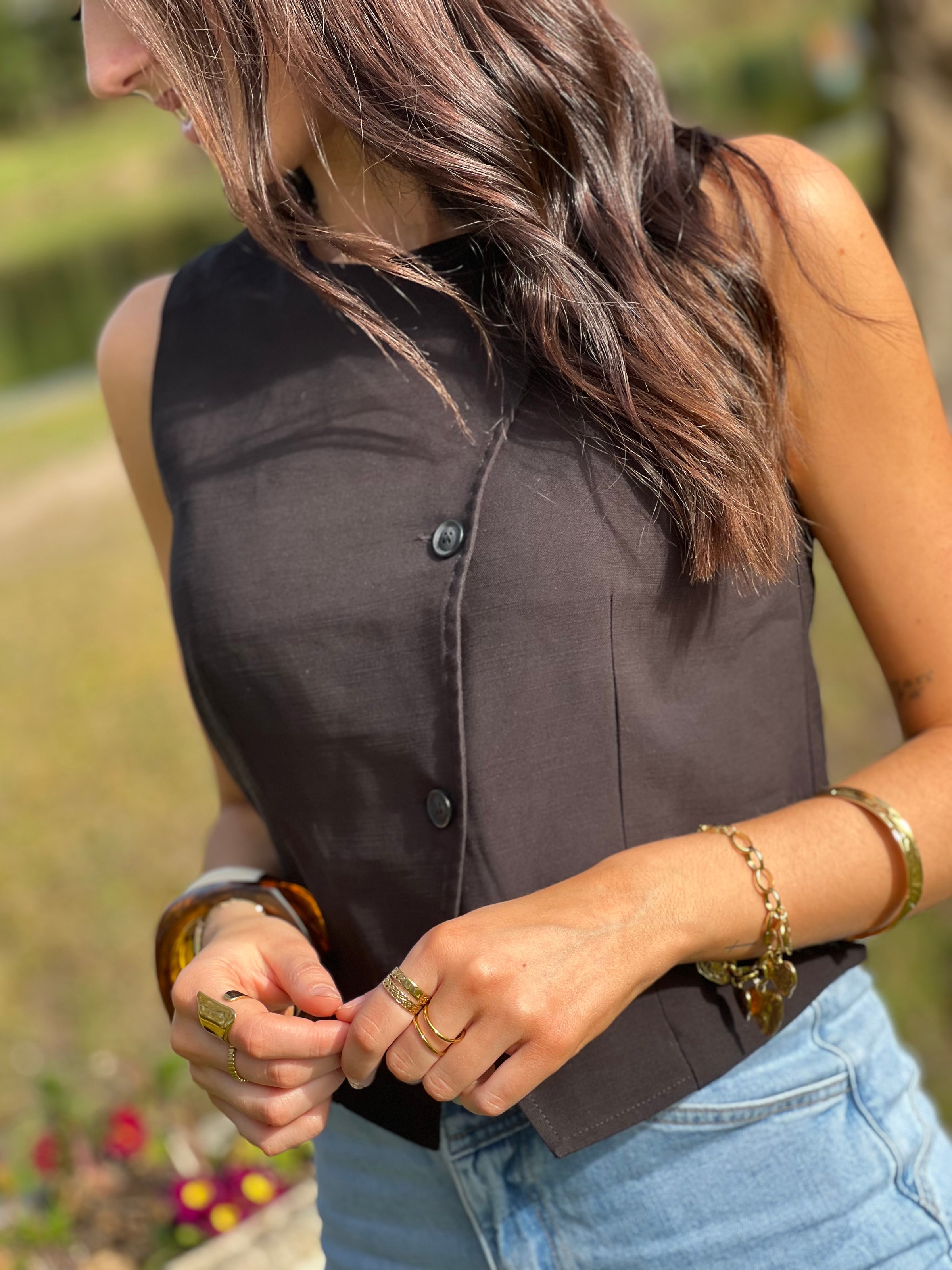 Gilet court de tailleur sans manches noir femme – Loïcia