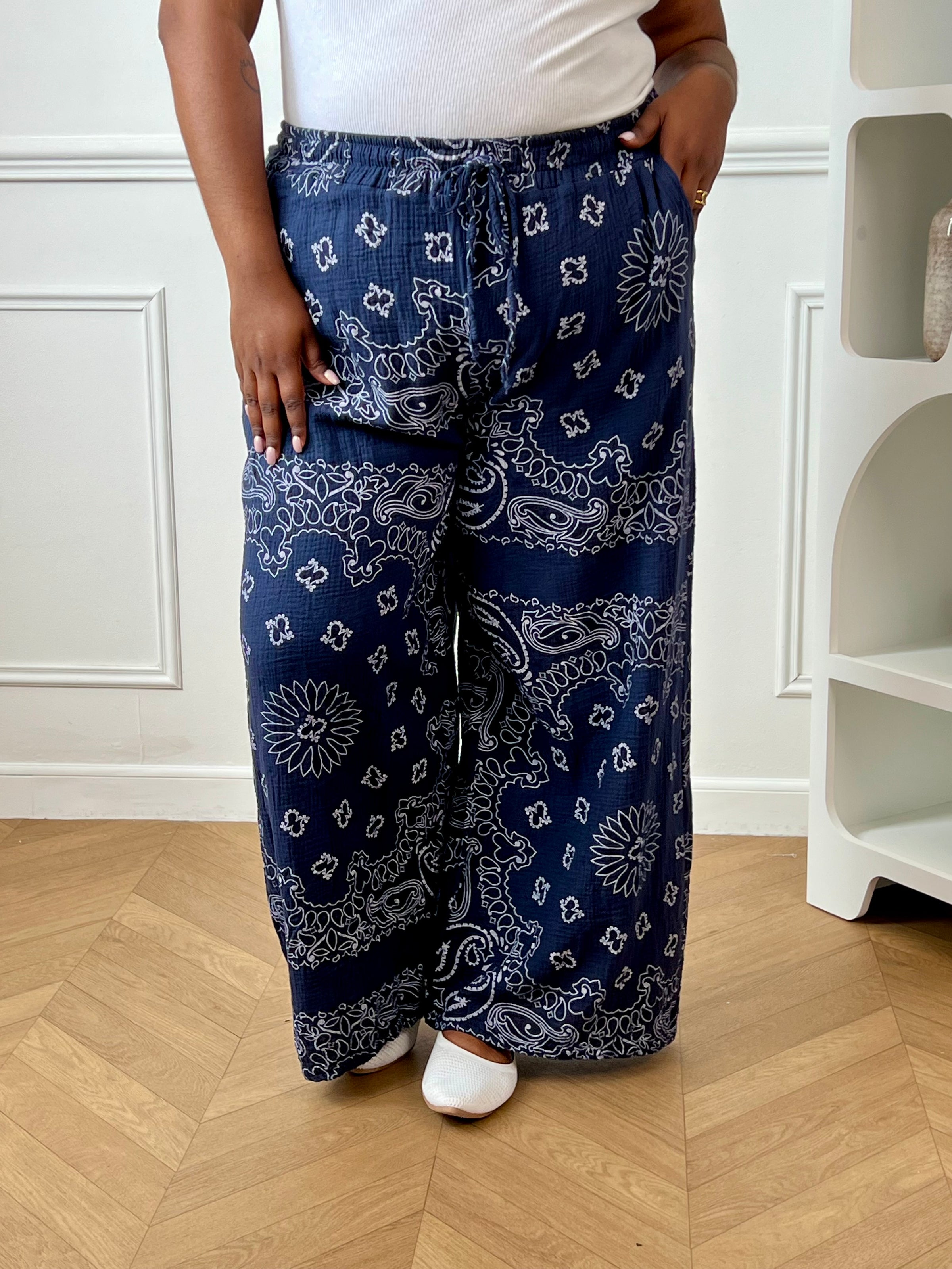 Pantalon bleu en gaze de coton grande taille : Timothé