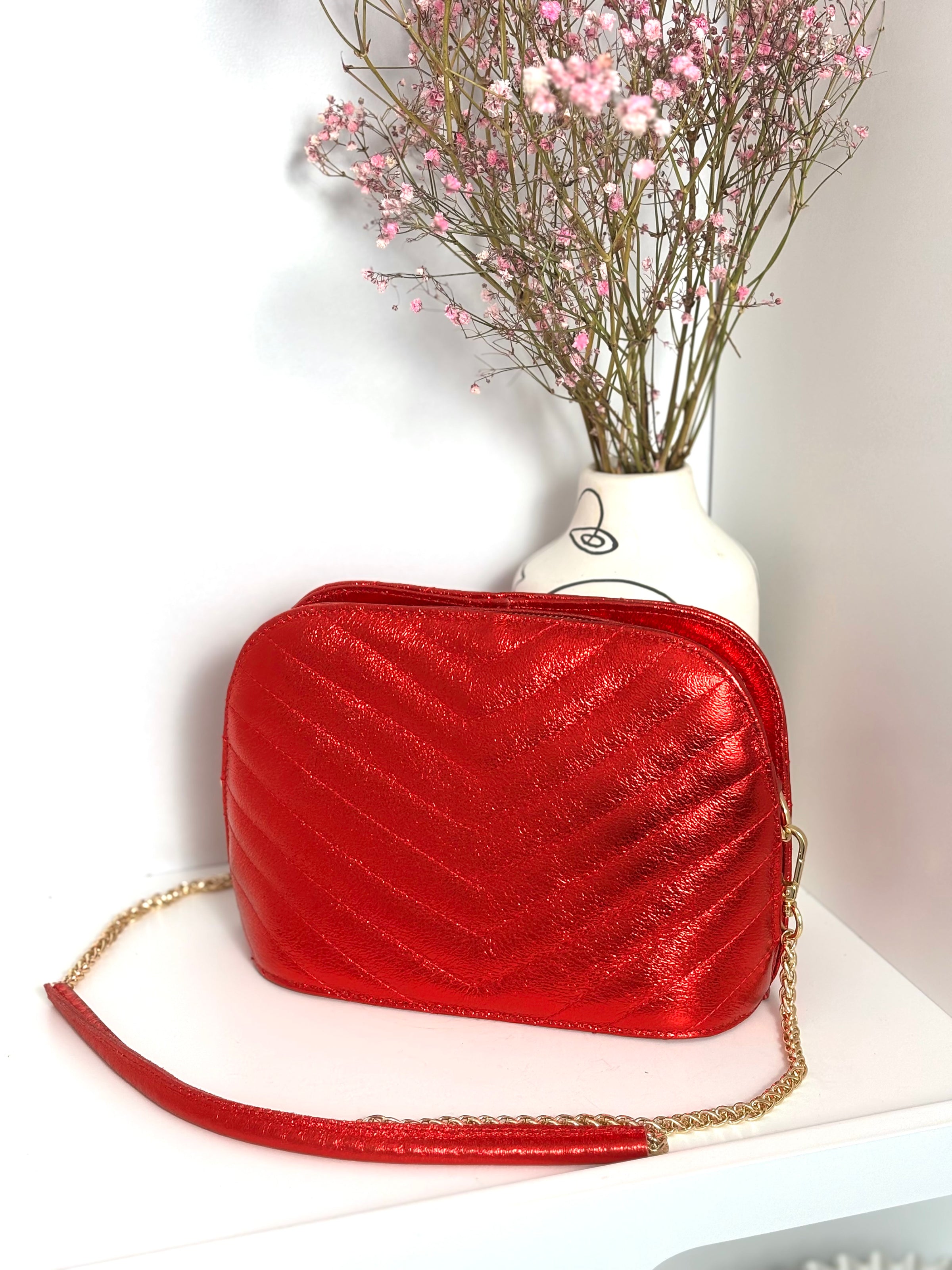 Red bag: Dol