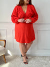Cette robe corail grande taille est parfait pour toutes les occasions. Avec ses manches longues et son col v plongeant élastique, il offre un style élégant et confortable.&nbsp;
