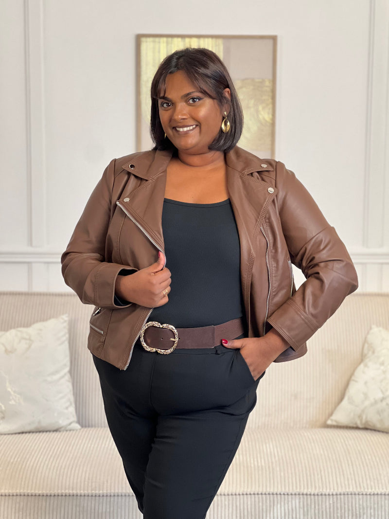 Perfecto marron Curve : Anisa