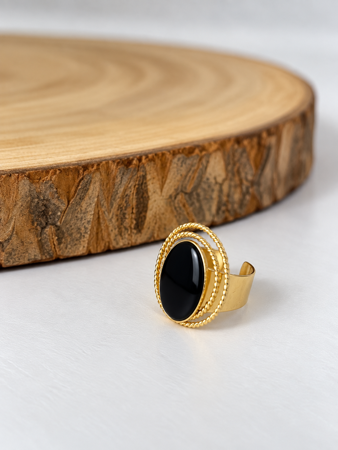 Bague noire et dorée : Linel