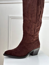Cowboy boots: Sanas