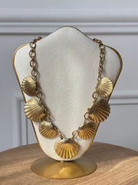 Gold necklace: Sea