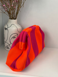 Pink and orange pouch bag: Kaly