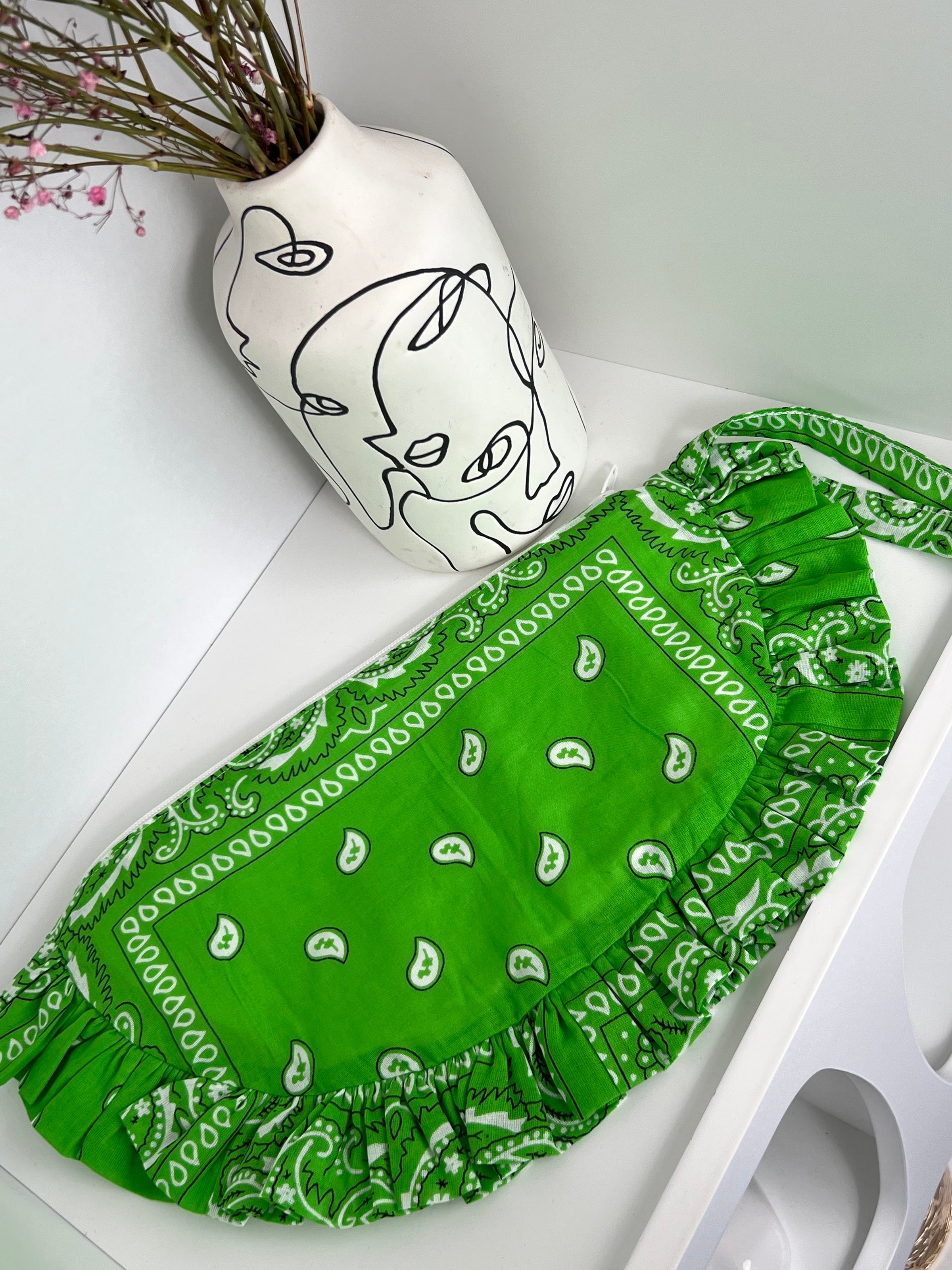 Green pouch: bandana