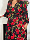 La robe longue grande taille Rosalina offre un confort ajusté grâce à son col cache-cœur, ses manches longues et son élastique à la taille. Son lien à nouer souligne la silhouette tandis que les motifs floraux illuminent votre style avec délicatesse.