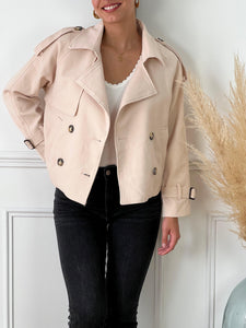 Trench court beige femme Trench Manches longues Boutons marrons Coupe ample 2 poches latérales Ceinture amovible aux manches Couleur : beige Composition : 100% Polyester Made in P.R.C