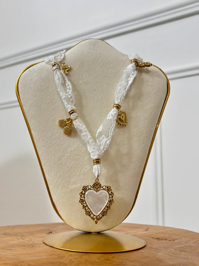 Collier en dentelle : Lolan