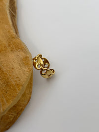 Golden ring: Monia