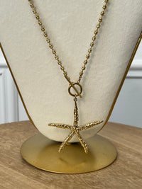 Long gold necklace: Stelia
