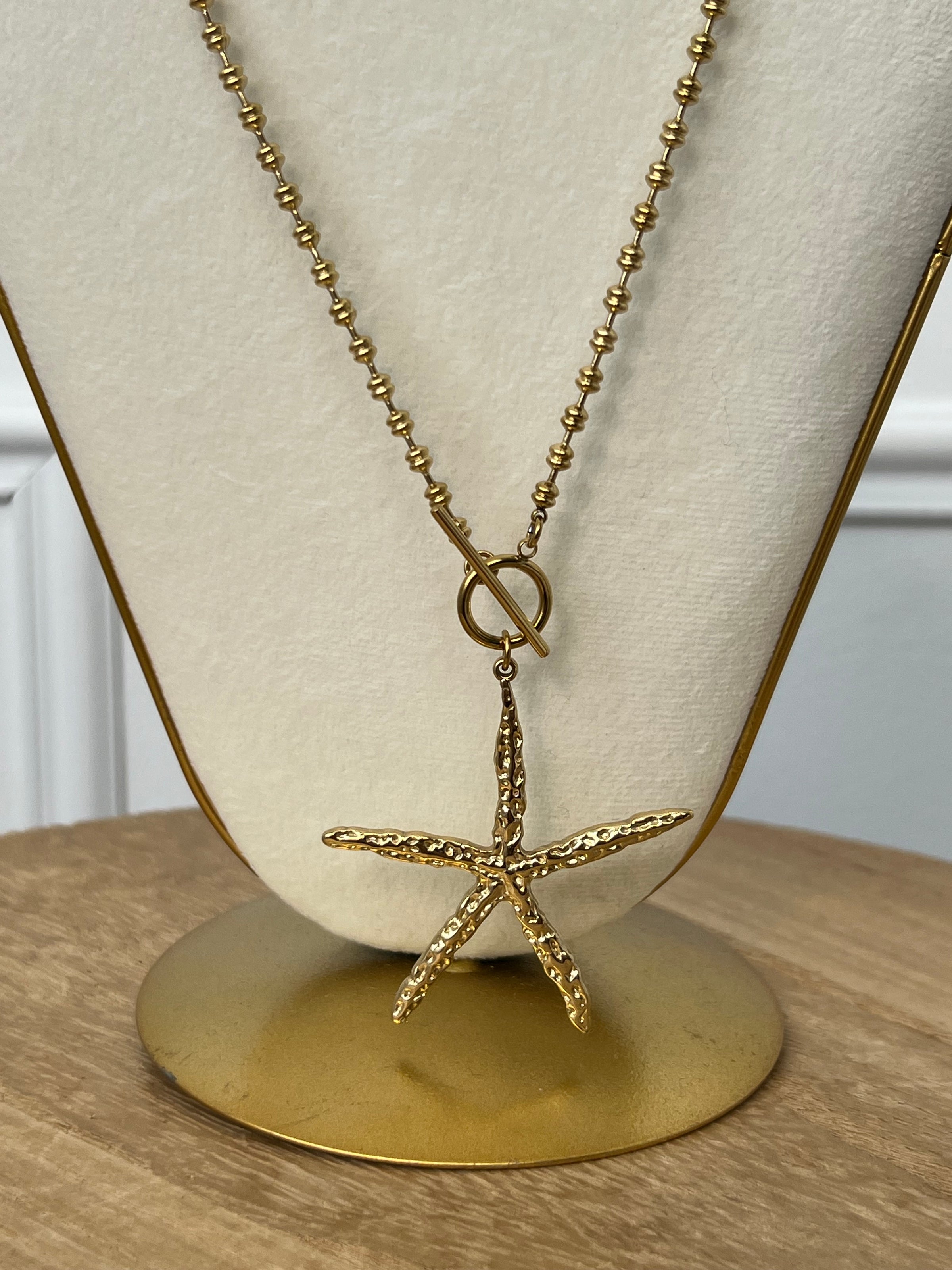 Long gold necklace: Stelia