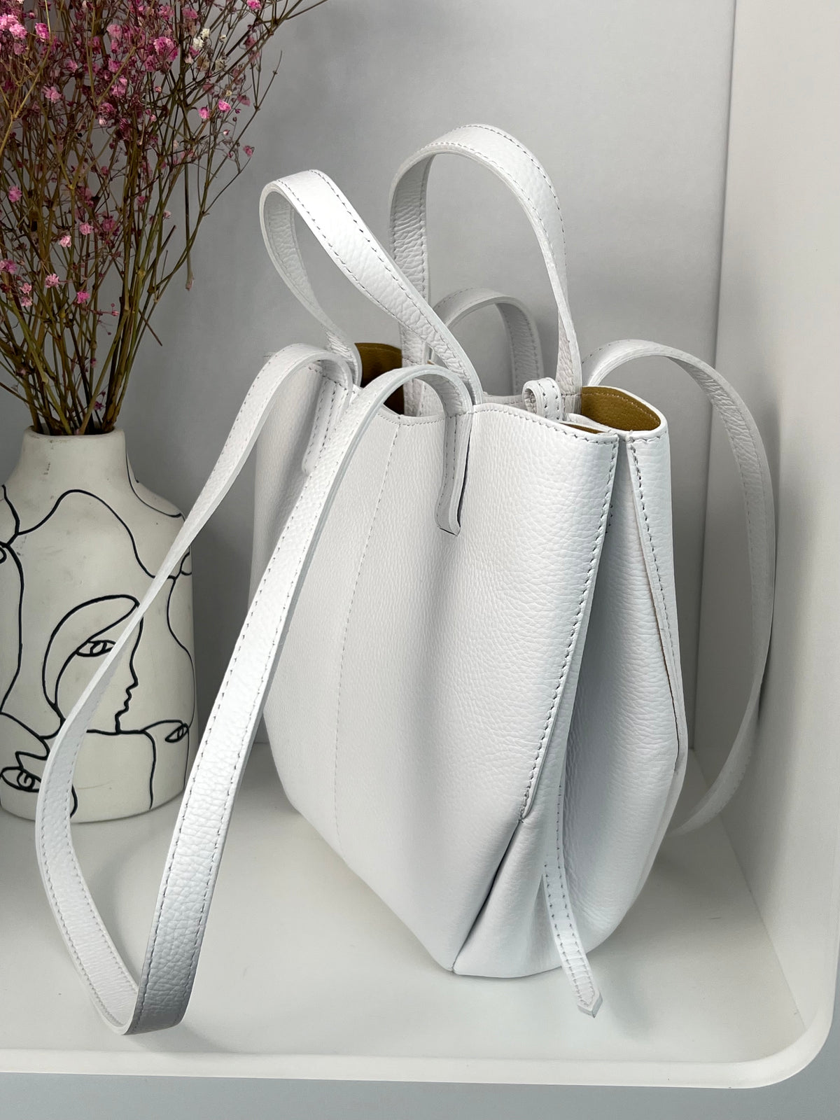 White bag: Samy