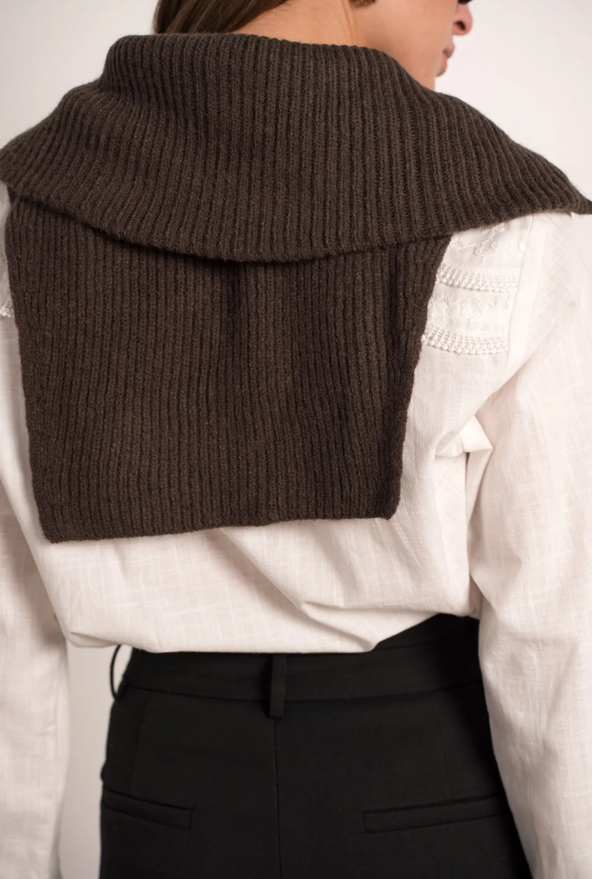 Plastron marron : Olivia
