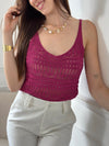 Ce top en crochet mauve Juana, avec son col rond ajouré, allie élégance et légèreté. Sa texture délicate offre un confort agréable tout en apportant une touche bohème à votre tenue. Parfait pour sublimer vos looks estivaux avec douceur et style.