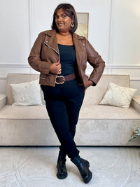 Perfecto marron Curve : Anisa