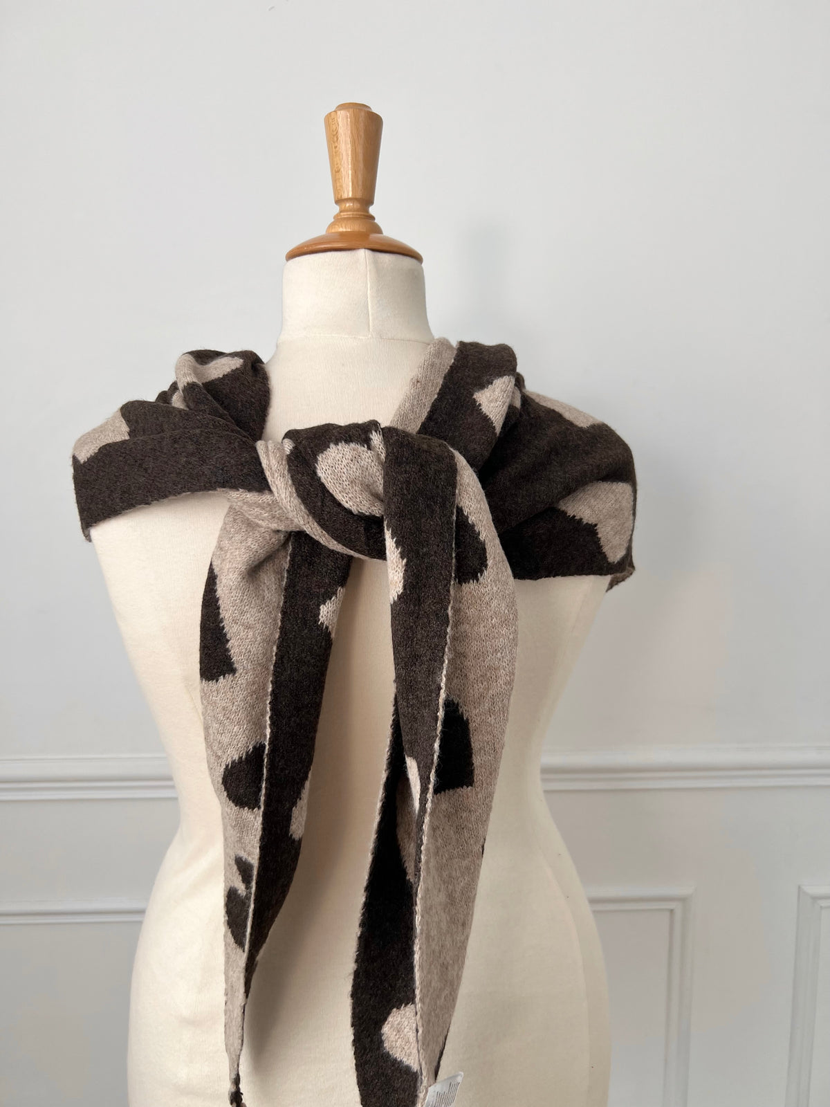 Écharpe triangle marron et taupe : Swan