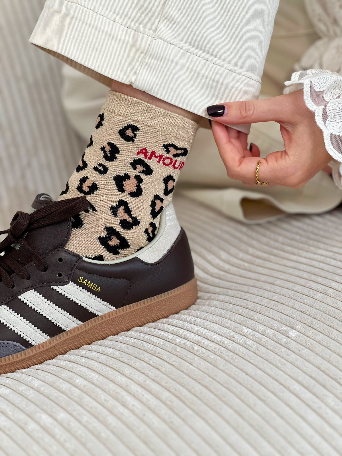 Chaussettes beiges et noires : Chausy