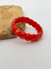 Red bracelet: Maya