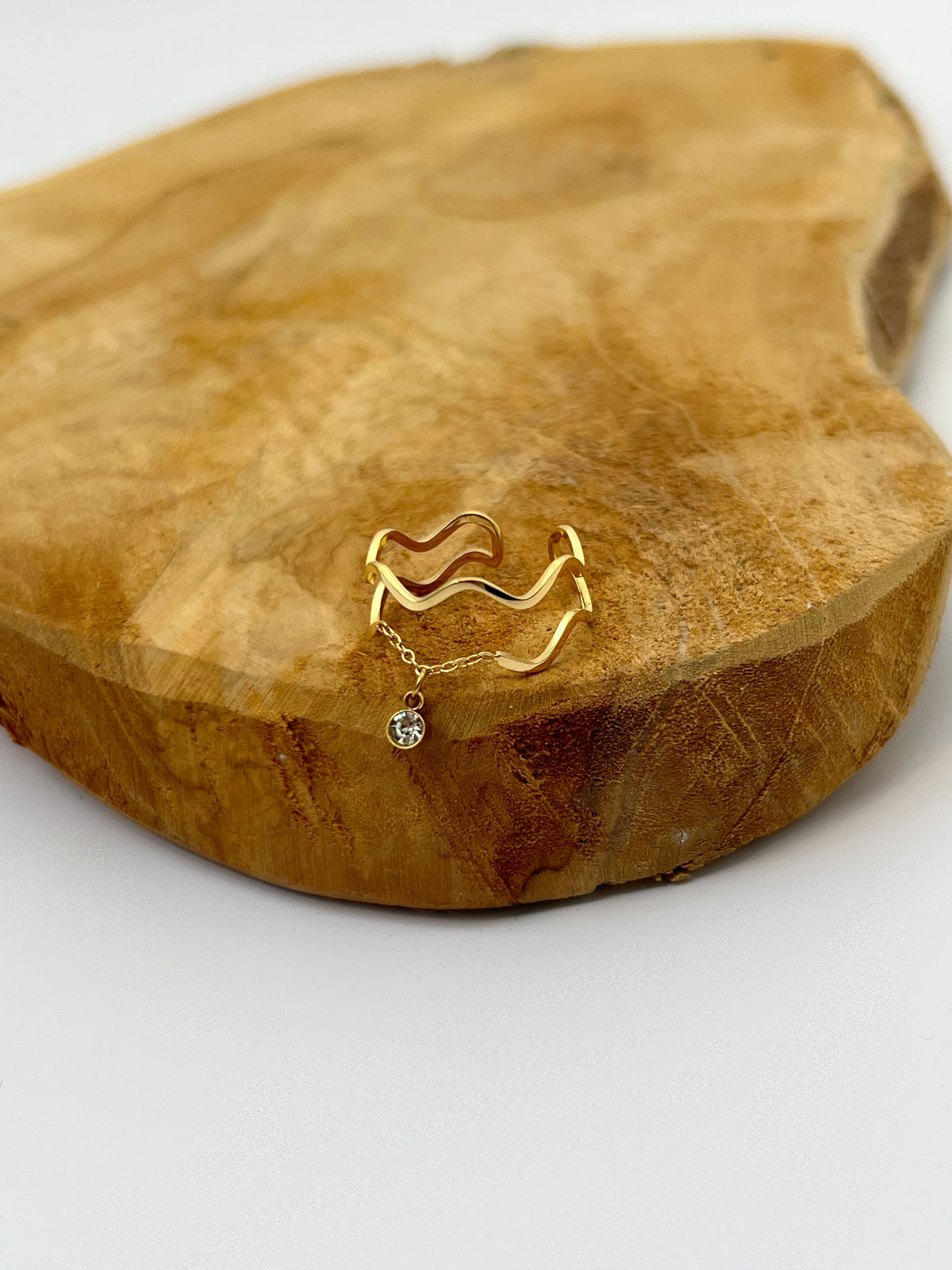 Gold ring: Yuna