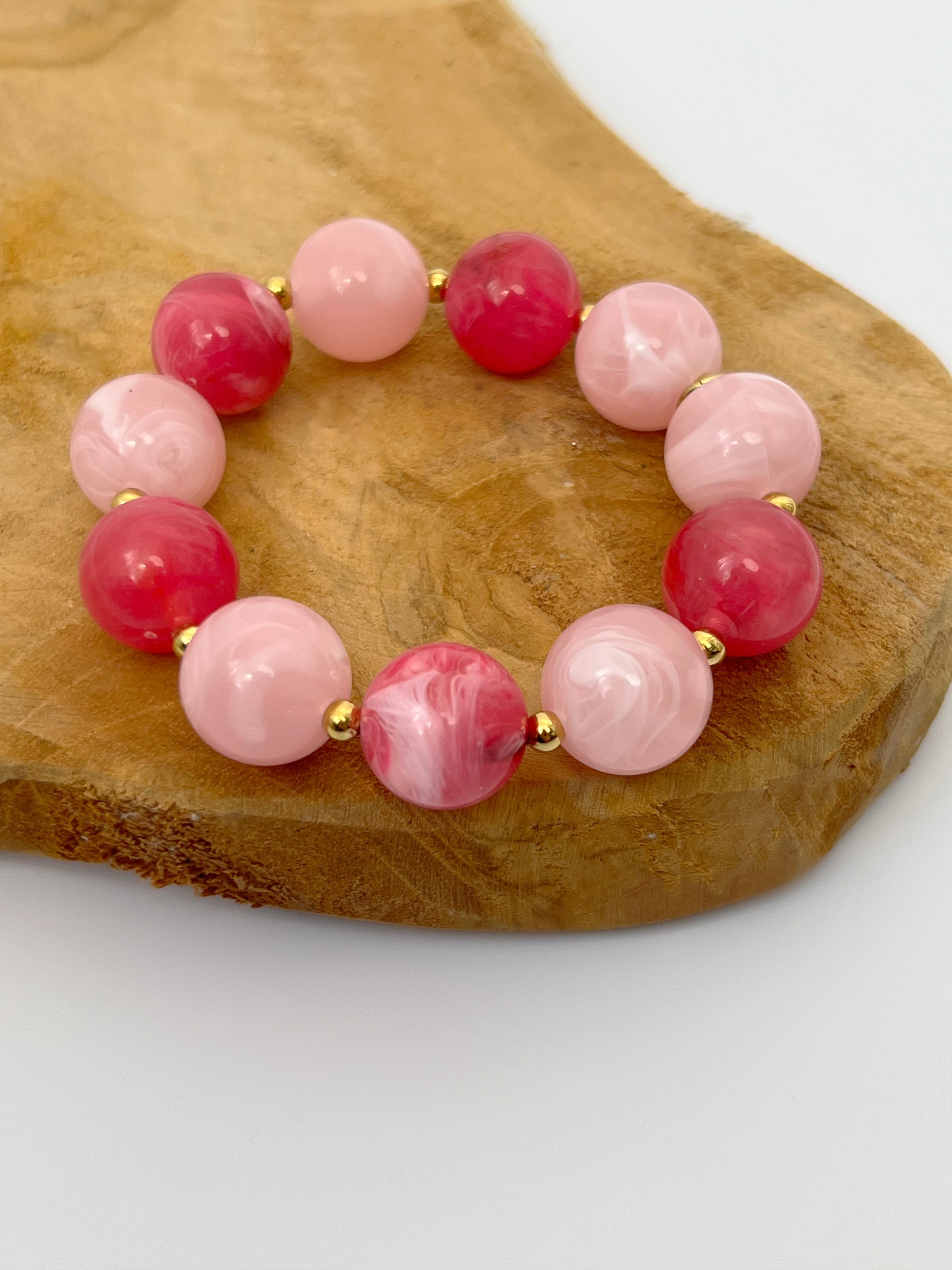 Pink bracelet: Luna