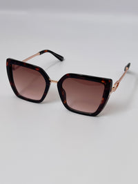 Sunglasses: Florys