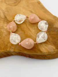 Pink and white bracelet: Tinae