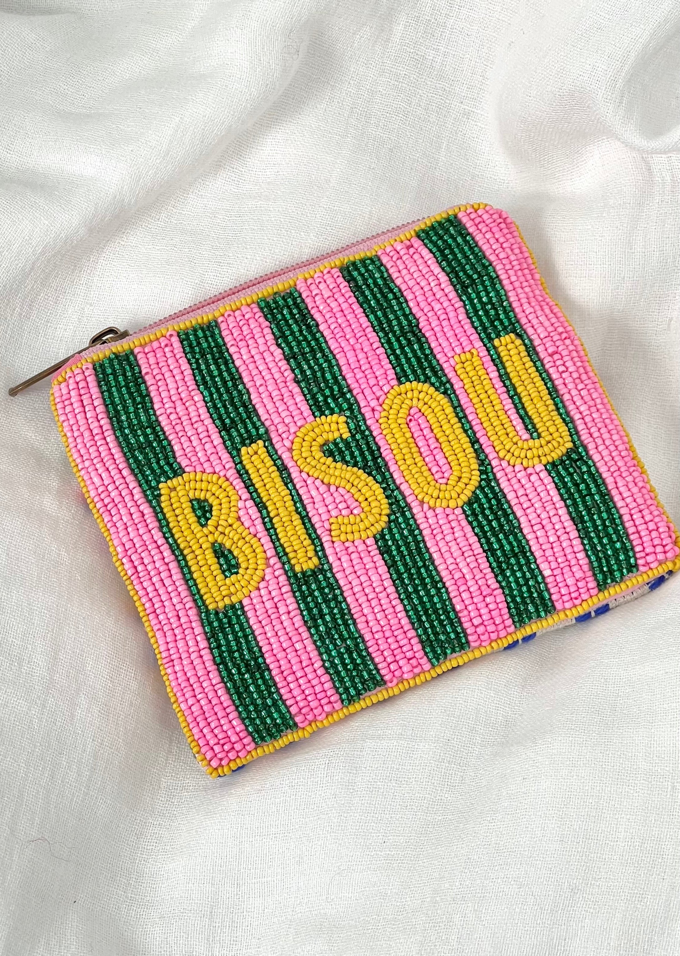 Pink pouch: Kiss