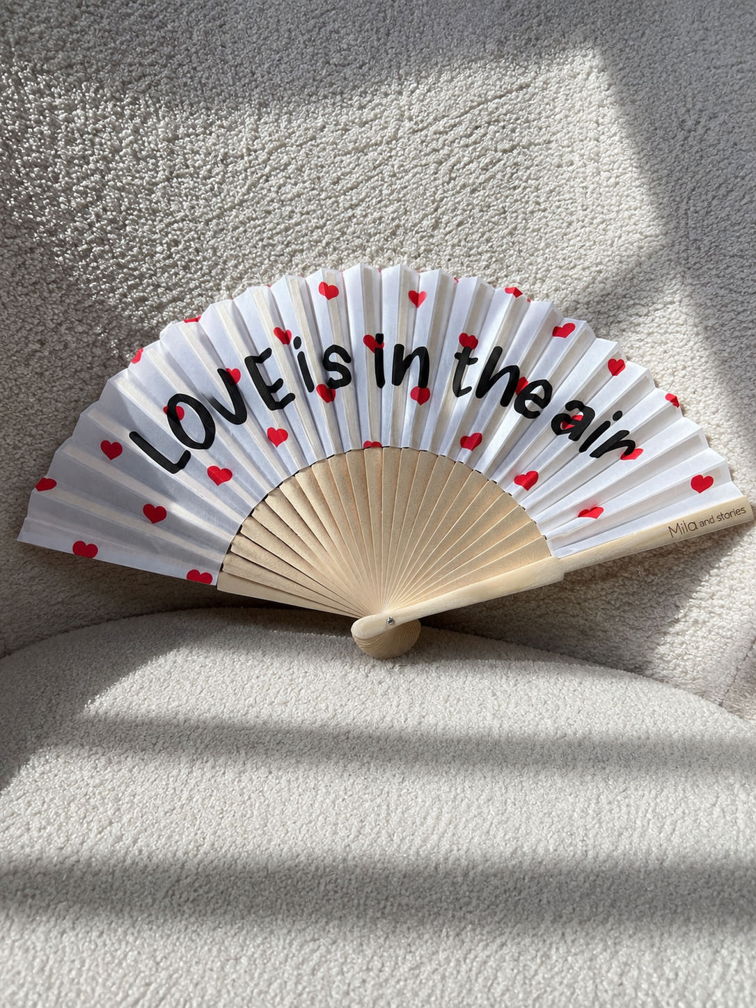 Éventail : LOVE is in the air