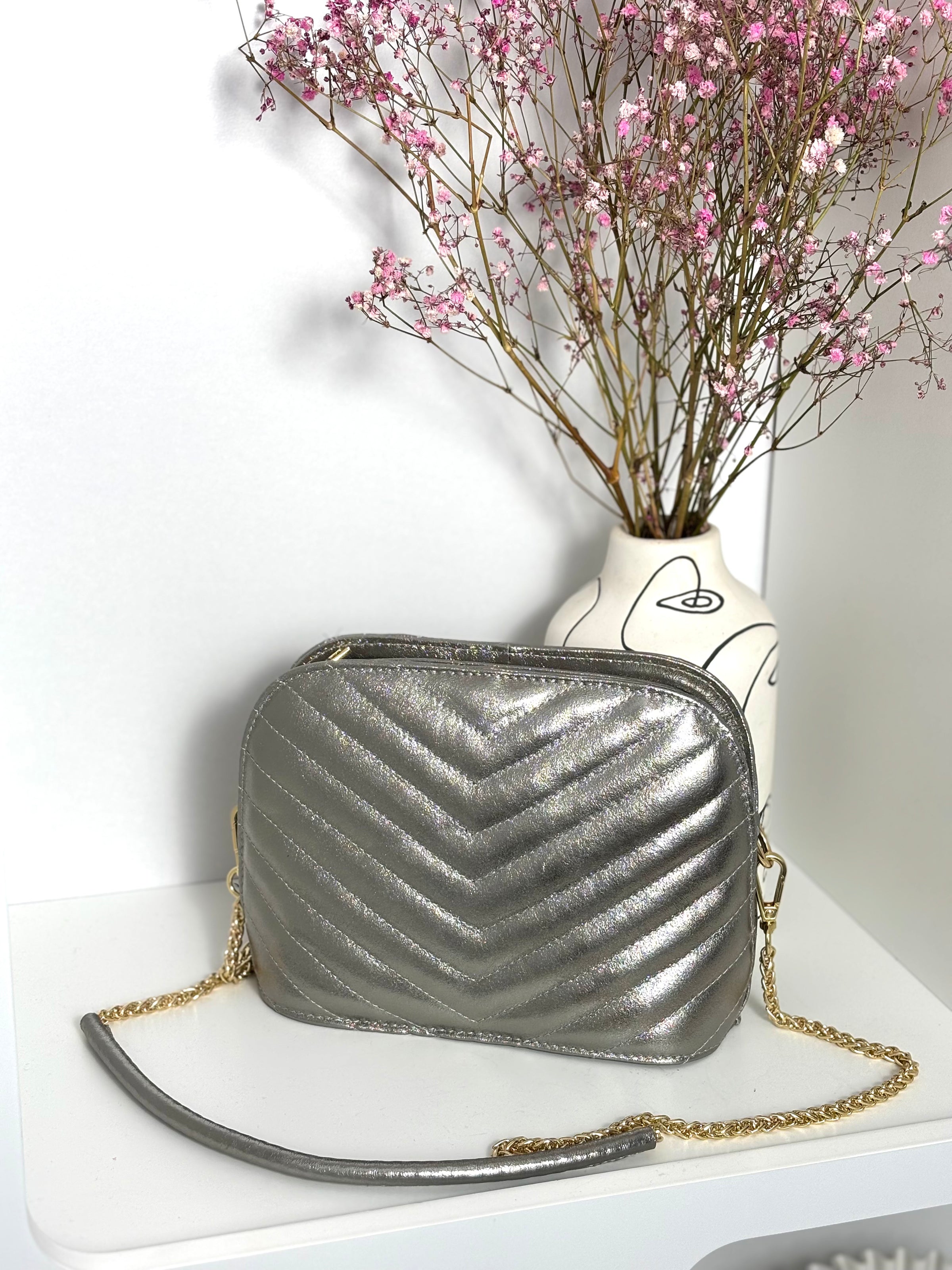 Silver bag: Dol
