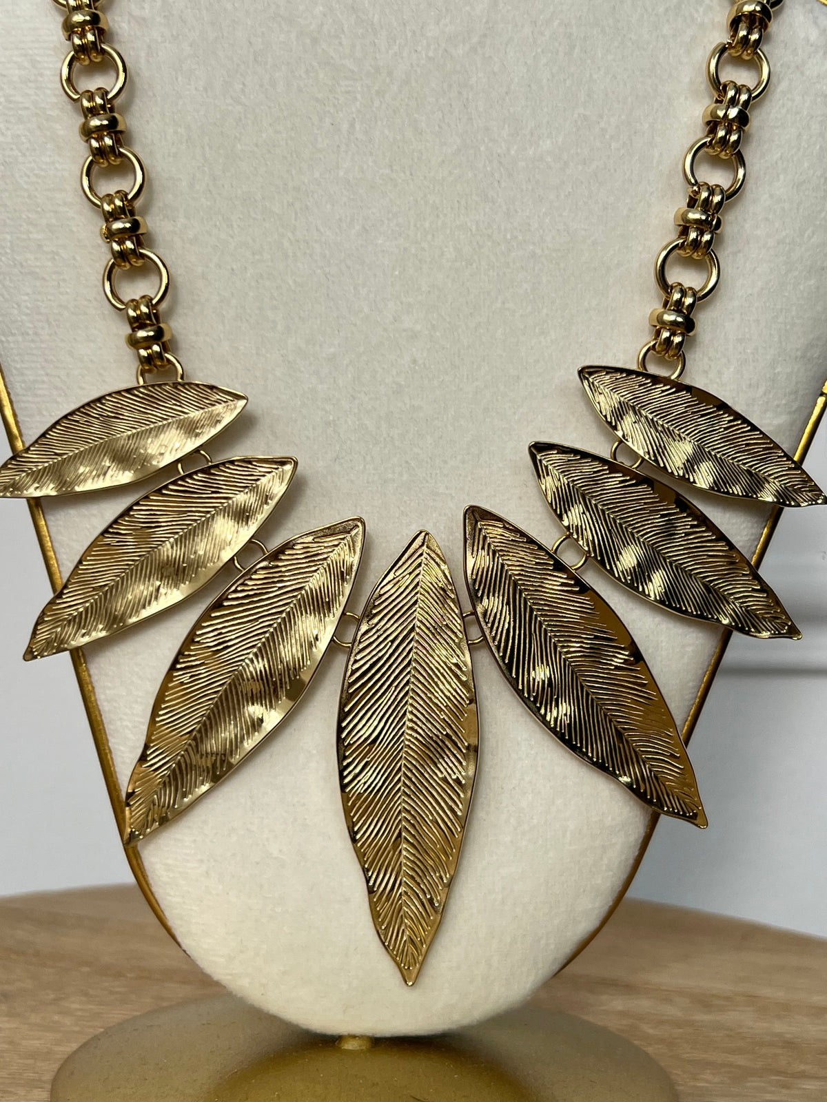 Collier doré : Velada