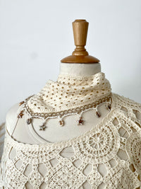 Crochet beige bandana: Hilonia