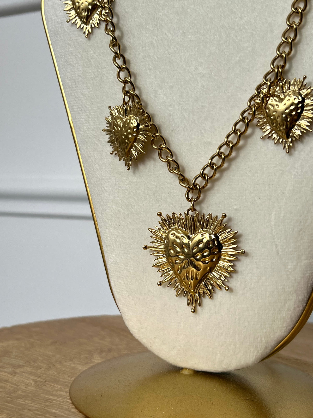 Collier long ajustable doré : Adrada