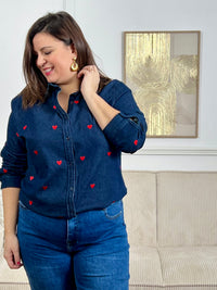 Chemise bleue avec coeurs : Lioré