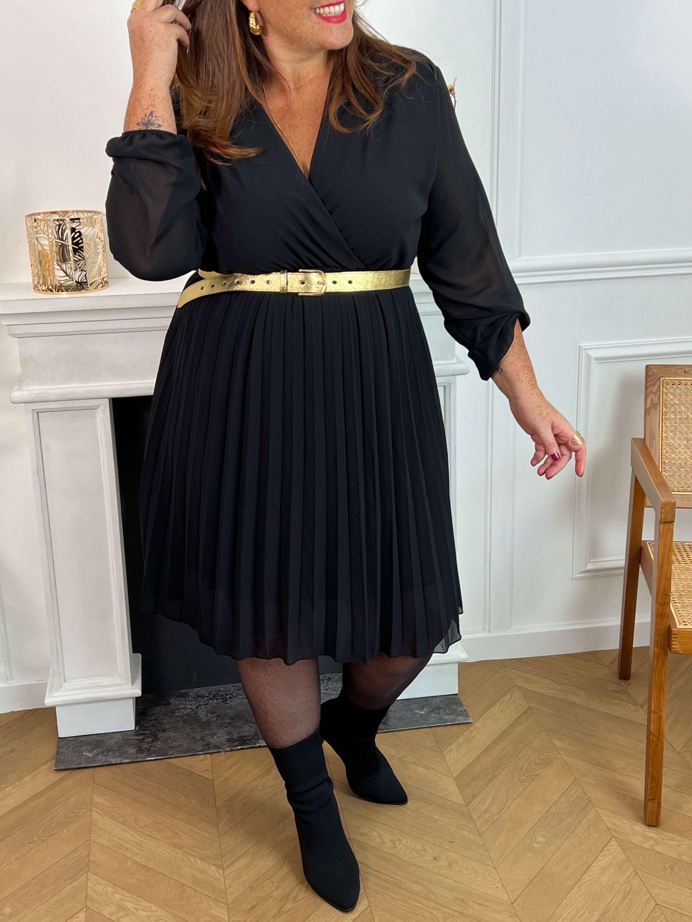 Noire Chic Petite Robe Noire Grande Taille Robe Courte Plissée