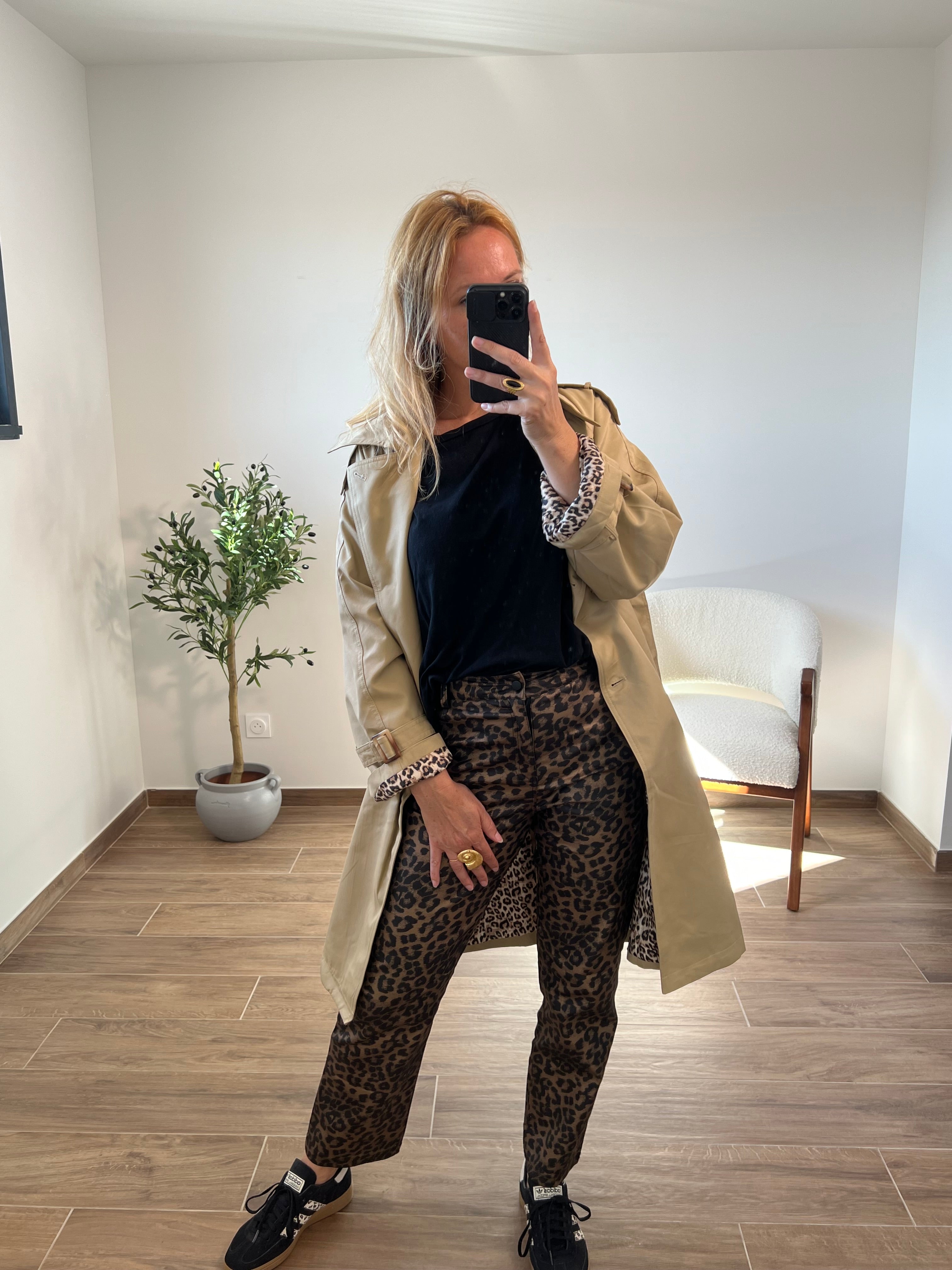 Women's faux leather leopard print trousers – Loïcia