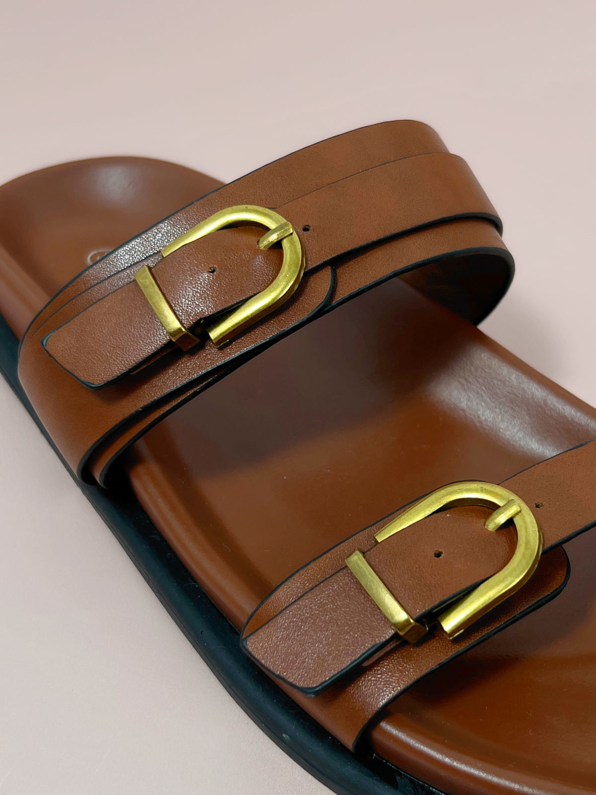 Camel sandals: Aurelio