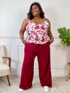Le pantalon Layana, aussi ample que confortable, possède une taille élastique avec cordon pour un ajustement parfait. Avec ses 2 poches pratiques à l'avant, il est idéal pour un look décontracté et pratique.