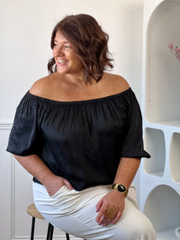 Blouse grande taille femme noire légère fluide manches courtes – Loïcia
