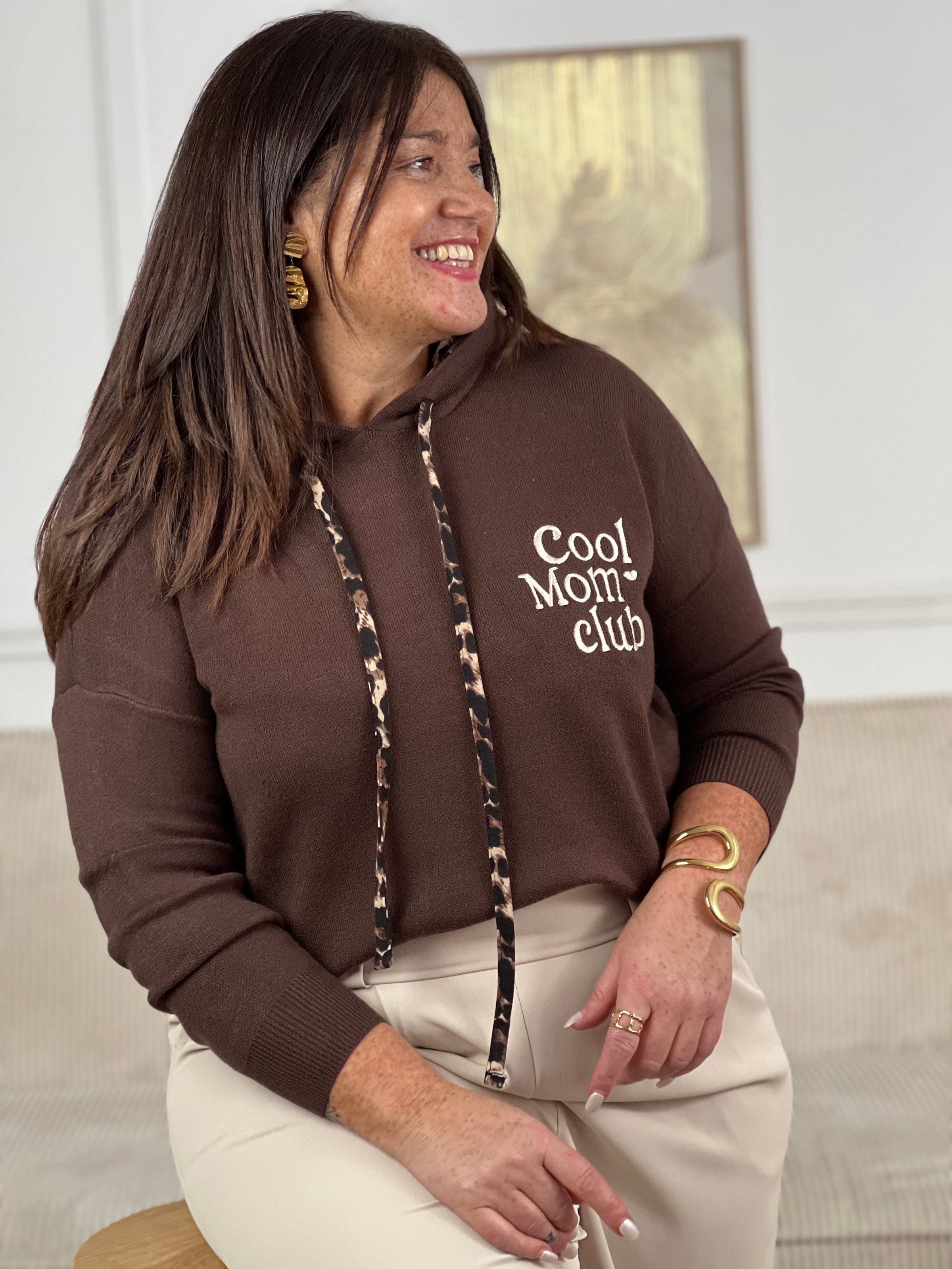 Brown oversized hoodie: Naelya