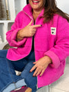 Chaleureuse et tendance, cette veste en polaire façon moumoute rose enveloppe de douceur tout en apportant une touche fun et réconfortante à tes tenues. Une pièce cosy et stylée pour affronter le froid avec charme.