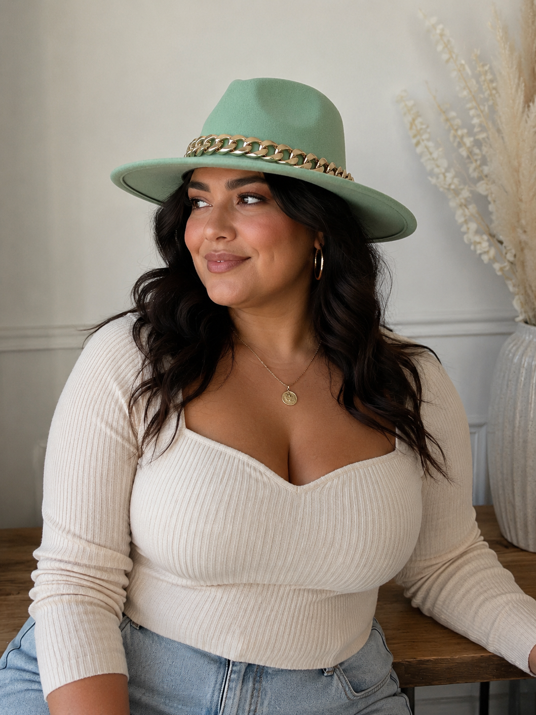 Winston hat in black, green, lilac, beige