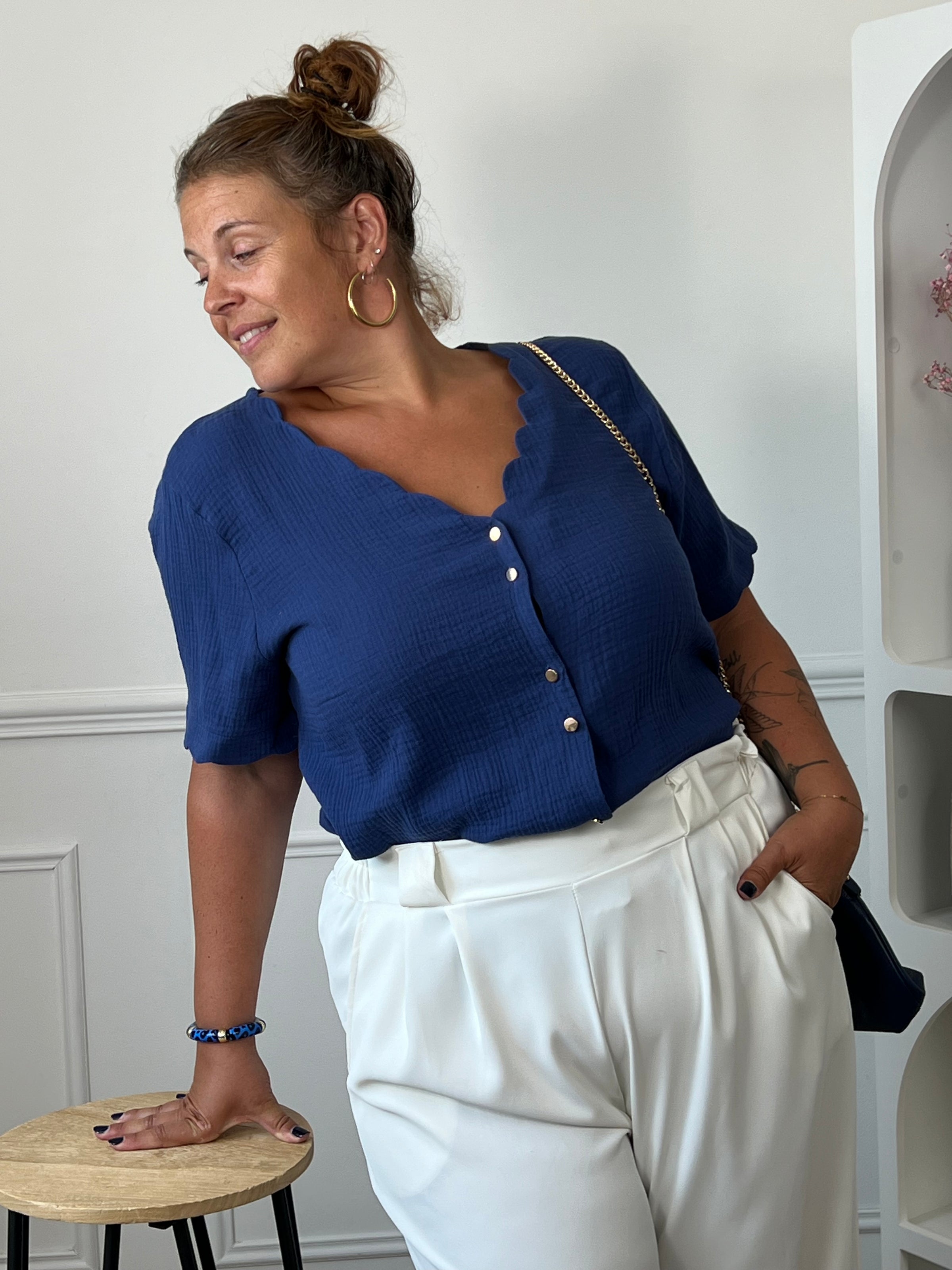 Chemise bleue en gaze de coton grande taille : Kira