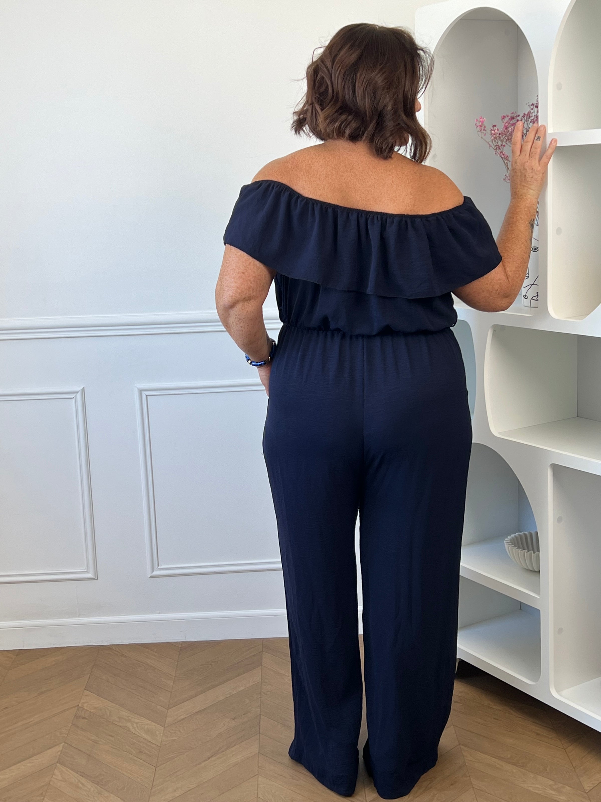 Combinaison bleu marine curve vue de dos passants ceinture – Loïcia